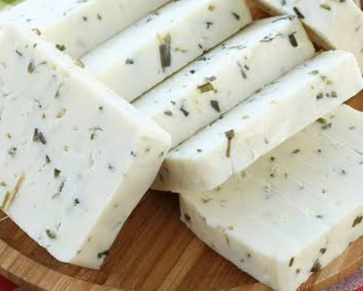Otlu dil peyniri